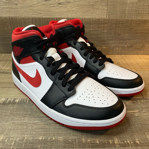 Jordan 1 Mid ‘Black Gym Red’